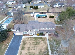 44 Lone Oak Rd, Middletown, NJ 07748