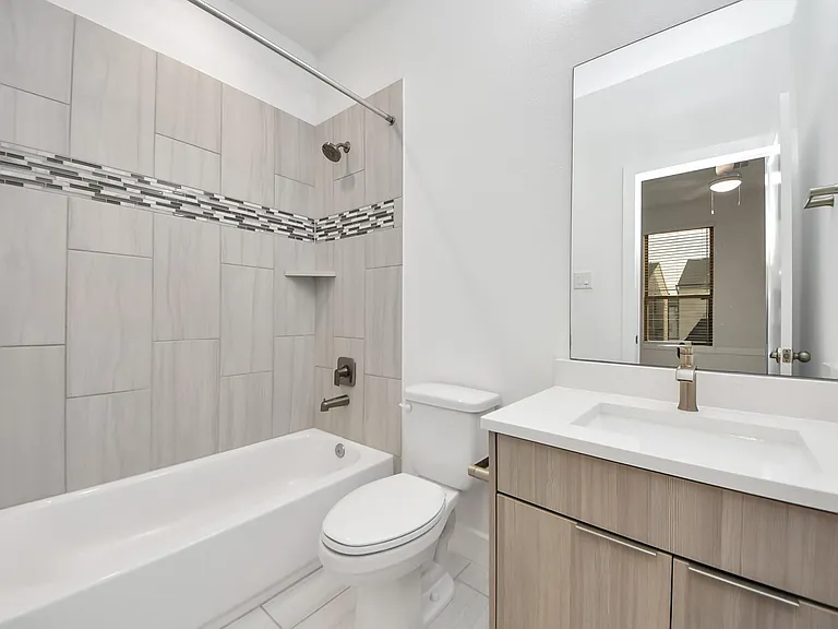 18716 Centro Main St #B — Photo 36
