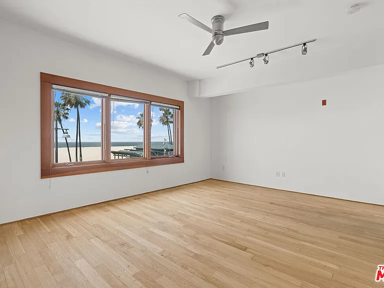 8 Brooks Ave #11 — Photo 15