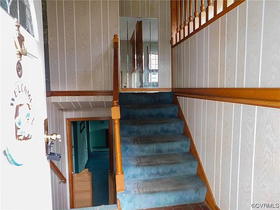 3rd image of 6492 Robin Way
