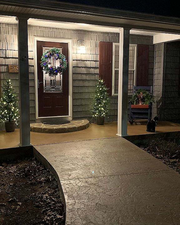 New concrete walkway 2023