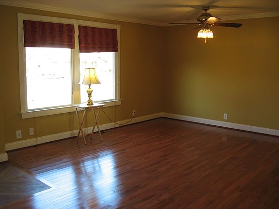 EXQUISITE HARDWOOD FLOORS