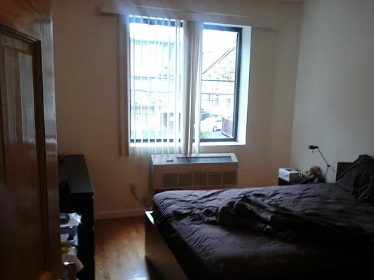 Rented by 18 REALTY | media 15