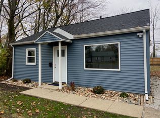 10 Sherwood Ct, Champaign, IL
