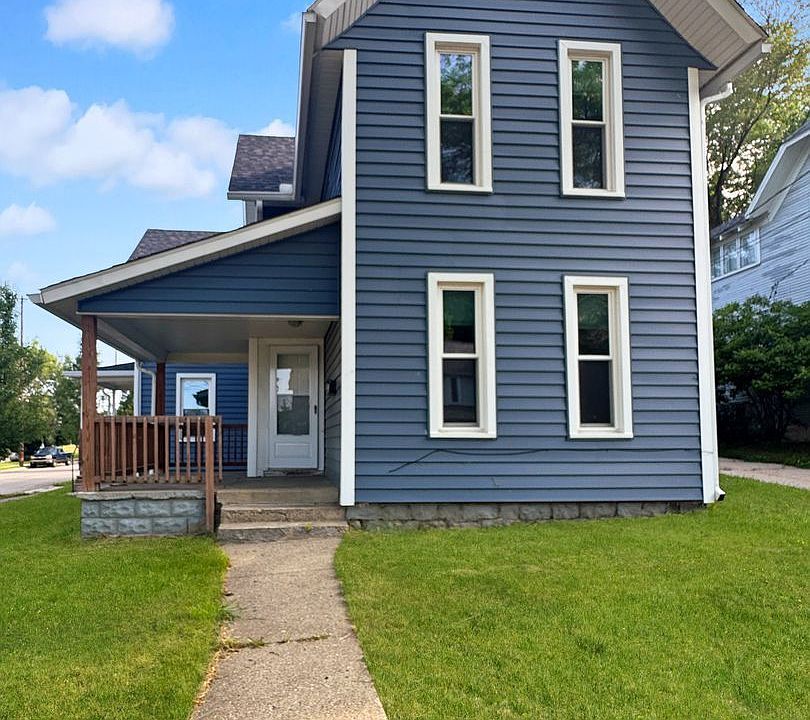1st image of 301 Spencer St NE