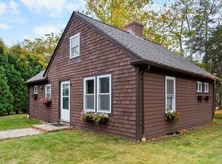 6 Captains Ln, Mattapoisett, MA 02739