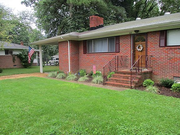2nd image of 102 Rogers Ct