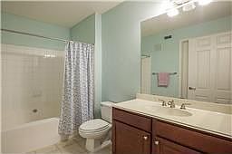 4th image of 7575 Kirby Dr APT 3102