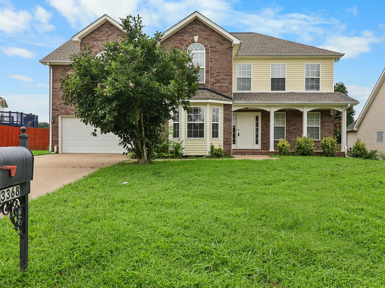 3 bed, 2.5 bath, 2248 sqft, $1,950 — Photo 1