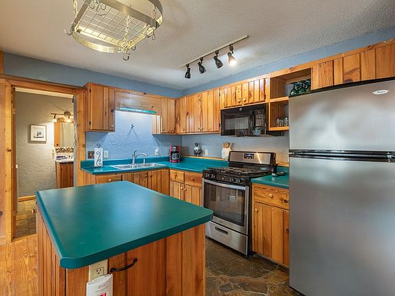 2nd image of 275 Conard Cir