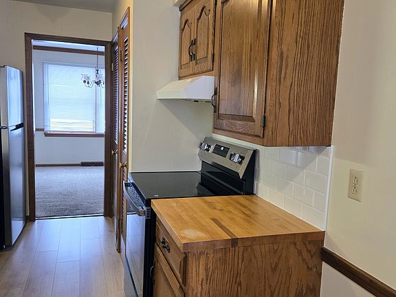 4th image of 495 Shadydale Dr