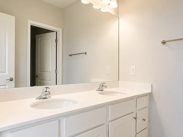 3247 Hidden Valley Cir — Photo 17
