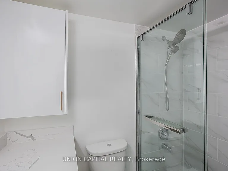 720 Spadina Ave #904 — Photo 8