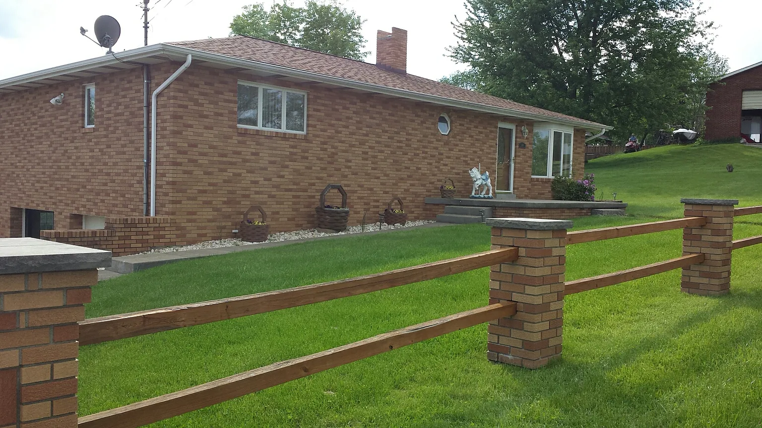 134 Cobblestone Dr photo 1