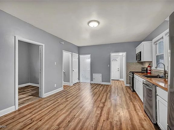 4th image of 3884 E 54th St