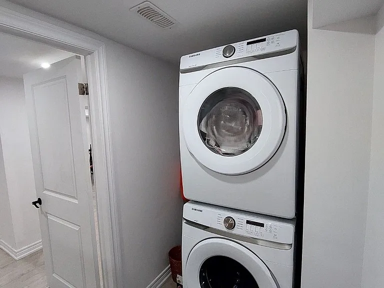 29 Jane St #BASEMENT — Photo 8