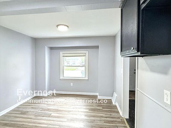 4th image of 18775 McCormick St