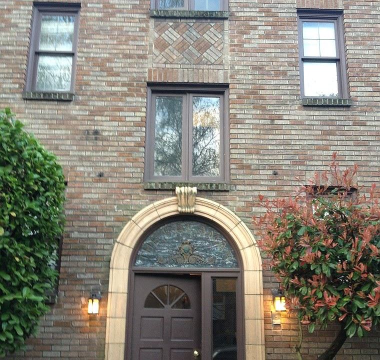 2nd image of 1719 E Spring St APT 104