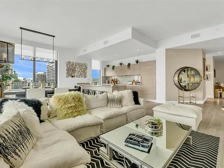 1300 S Miami Avenue Rd #Penthouse 5110 — Photo 1