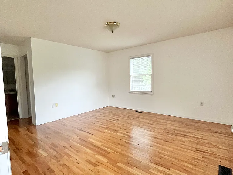 28 Brown Hollow Ln #B — Photo 5