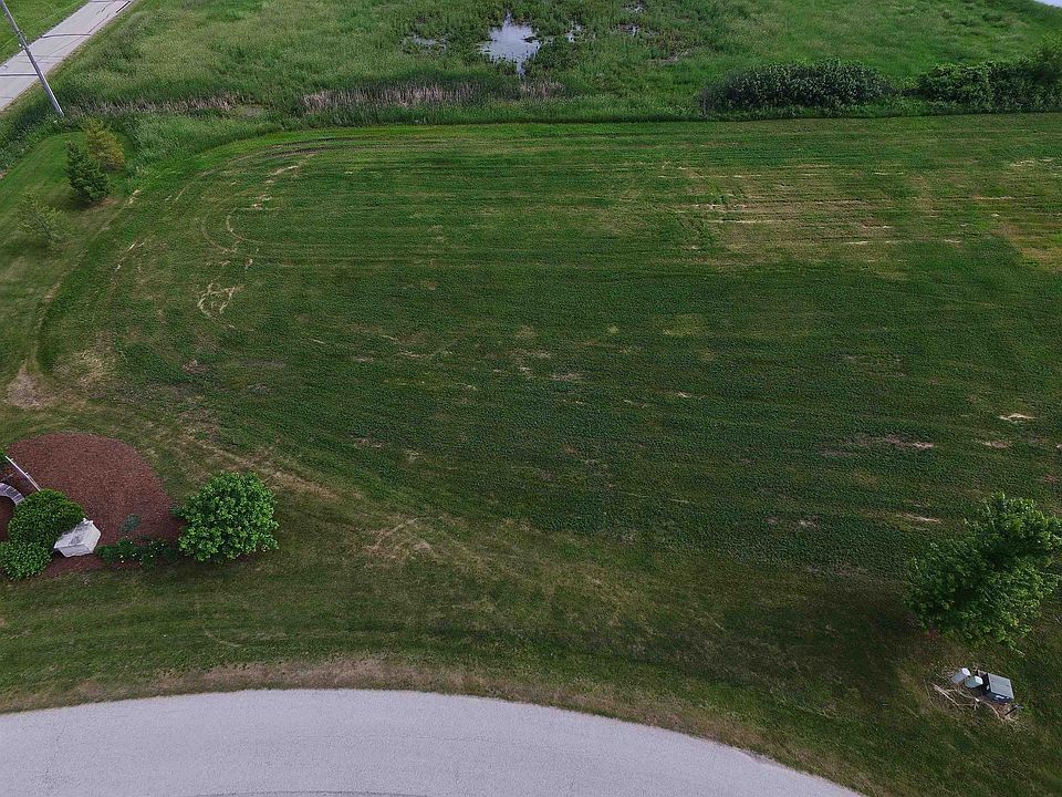 1st image of Waterway Dr #13