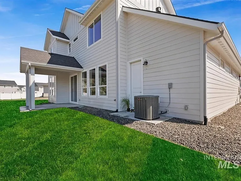 562 Hidden Mill Ct — Photo 28