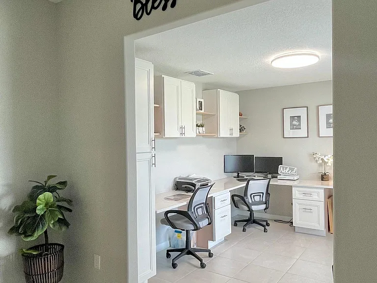 5667 SW 92nd Pl — Photo 9
