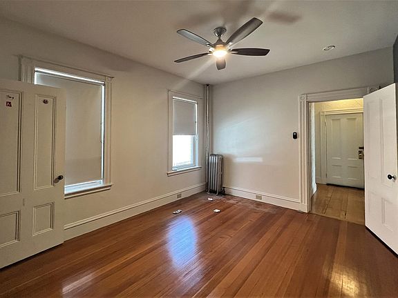 5th image of 23 Sargent St