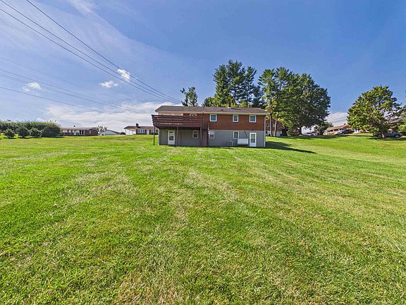 5th image of 40 Ellett Rd