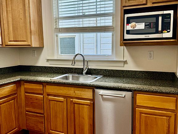 3rd image of 739 Haight St APT 202
