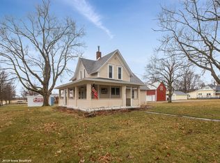 450 E 1st St, Earlham, IA 50072