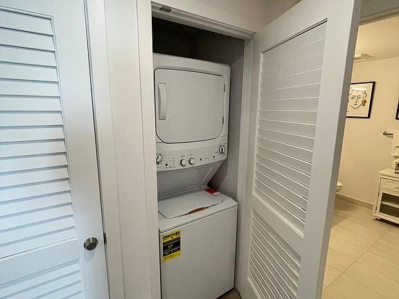5th image of 2025 SW 143rd Ct #508