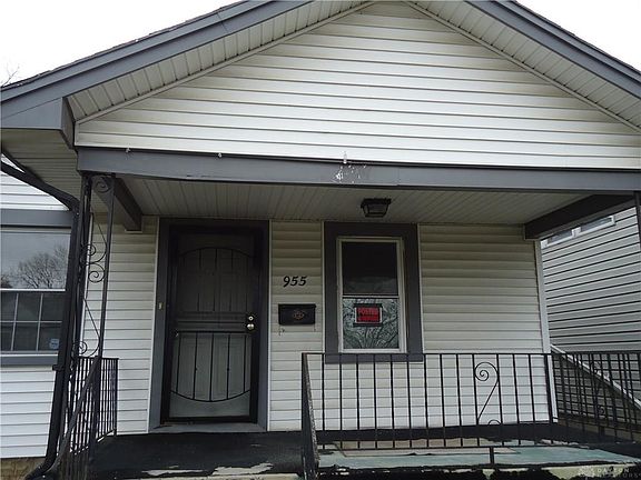 2nd image of 955 Burleigh Ave