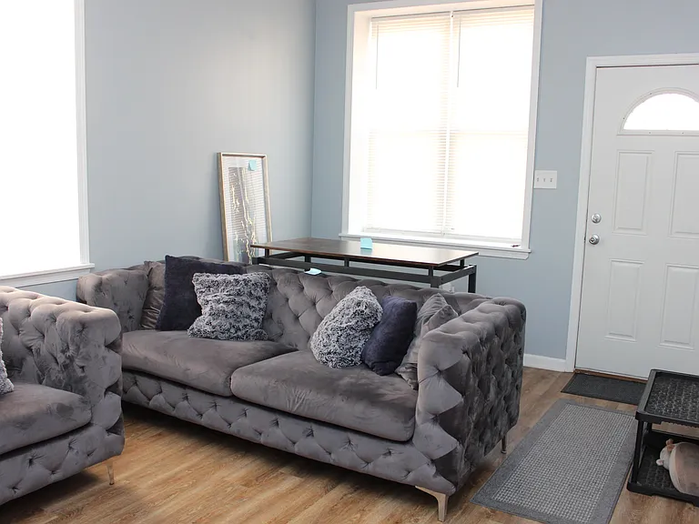 2400 Duncan St #1 — Photo 5