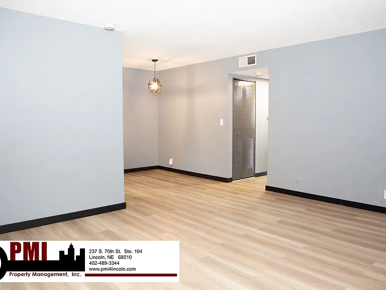 Cheerio Apartments — Photo 10