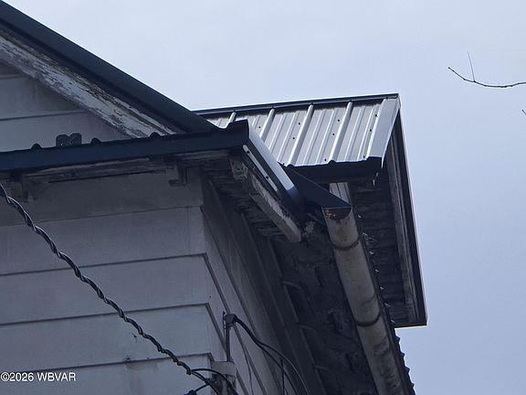5th image of 156 S Jones St