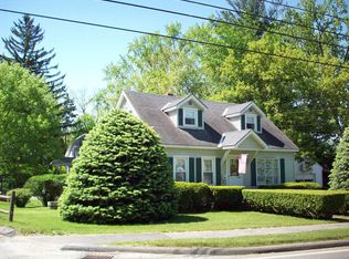 263 Sand Springs Rd, Williamstown, MA 01267