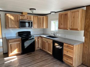 674 NW Alder St, Mill City, OR 97360