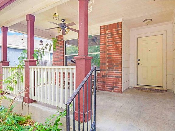 4th image of 15108 Stave Oak Ln