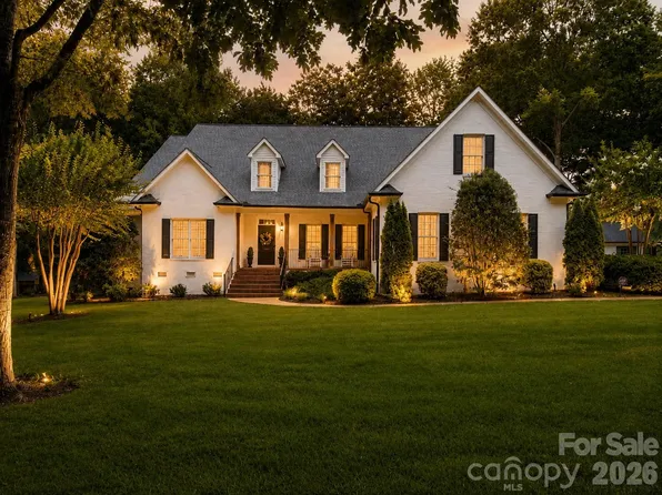 611 Pacer Ln, Waxhaw, NC 28173