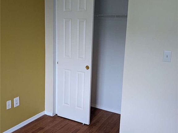 4th image of 408 Beach 36th St #2-F