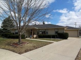 2750 N 94th St, Milwaukee, WI 53222