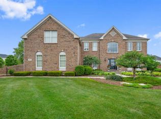 9 Olympic Dr, South Barrington, IL 60010
