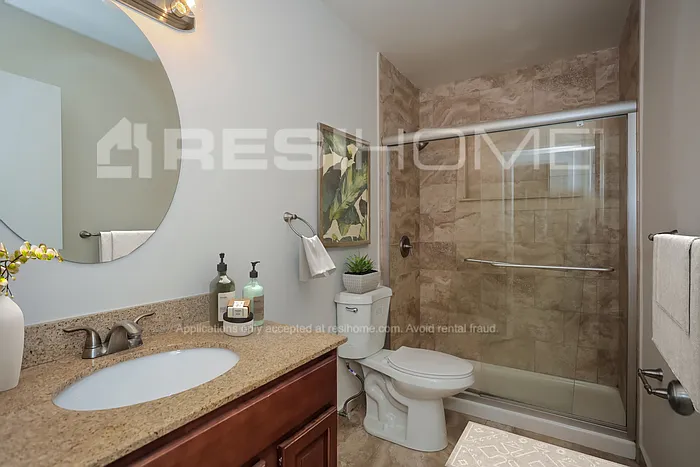 8905 NW 114th Ter — Photo 11