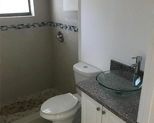 4th image of 850 NE 209th Ter #102-31