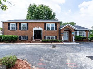 809 E Swan Creek Rd, Fort Washington, MD 20744