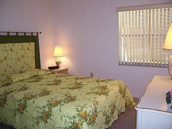 4th image of 120 Hibiscus Woods Ct APT 5C