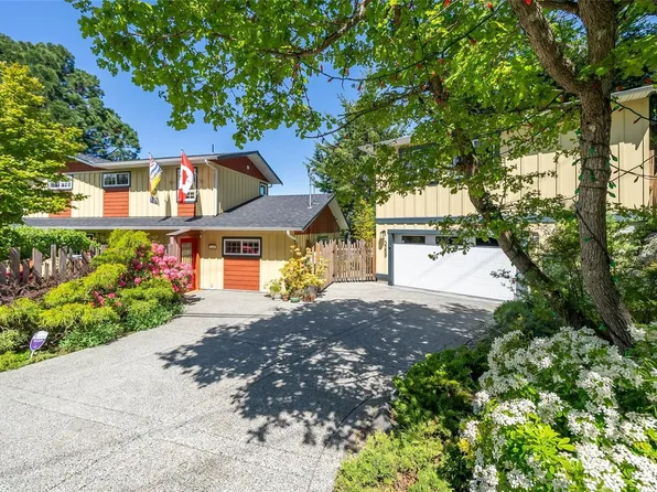 3259 Dolphin Dr, Nanaimo, BC V9P 9J1