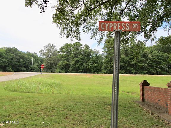 3rd image of 126 Cypress Dr