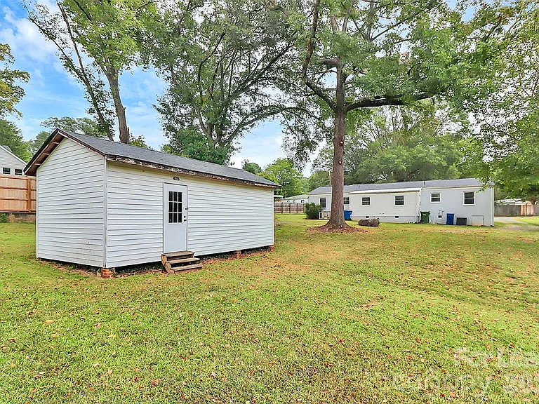 405 Pine St — Photo 18